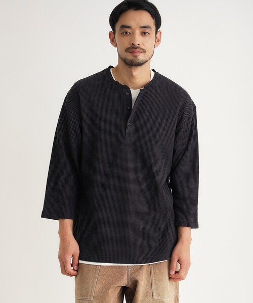 BACK NUMBER(バックナンバー)の「ワッフル7分袖ヘンリーネックTシャツ(Tシャツ/カットソー・メンズ・カーキ/ブラック/レッド系・05/06/04)」の18枚目の写真