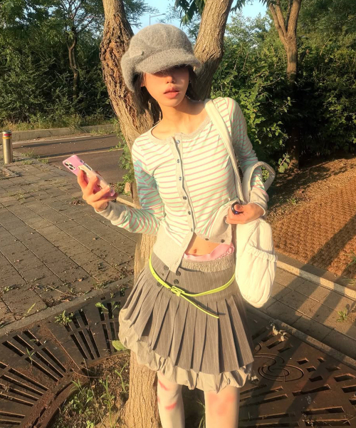 KIJIKO(キジコ)の「ke109. サイドボタンカラーブロックカーディガン ミント(カーディガン/ボレロ・レディース・その他・FREE)」の2枚目の写真