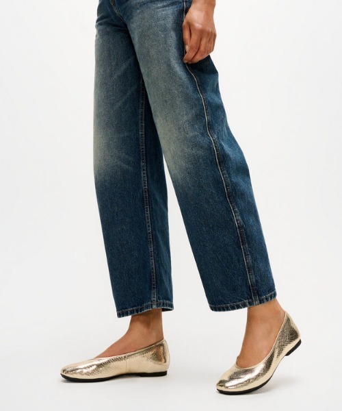 fitflop(フィットフロップ)の「【fitflop】DELICATO スネーク メタリック バレリーナ(バレエシューズ・レディース・ゴールド系/シルバー・US5/US6.5/US6/US5.5/US8/US7.5/US7)」の2枚目の写真