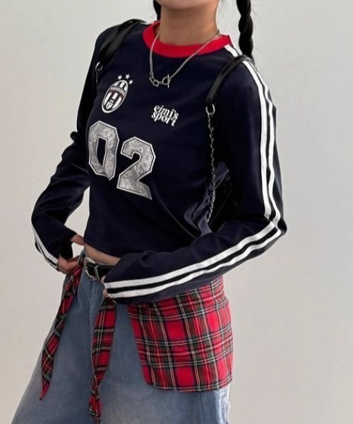 AVYL(アヴィル)の「ナンバープリント袖ラインゲームシャツ(Tシャツ/カットソー・レディース・ネイビー/グレー・M)」の12枚目の写真