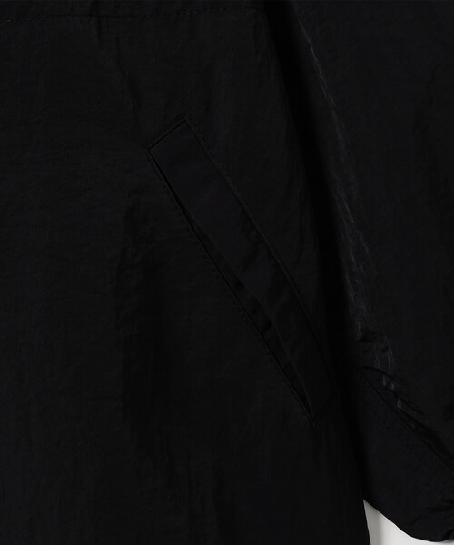 FREAK'S STORE(フリークスストア)の「crinkle crinkle crinkle/クリンクルクリンクルクリンクル gather monster coach jacket/ギャザー モンスターコーチジャケット(ナイロンジャケット・レディース・ネイビー/ブラック・フリ-)」の5枚目の写真