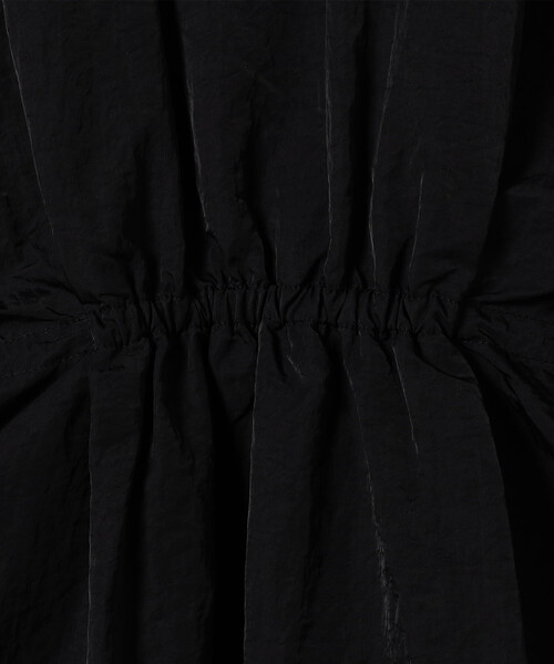 FREAK'S STORE(フリークスストア)の「crinkle crinkle crinkle/クリンクルクリンクルクリンクル gather monster coach jacket/ギャザー モンスターコーチジャケット(ナイロンジャケット・レディース・ネイビー/ブラック・フリ-)」の9枚目の写真
