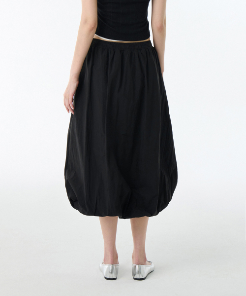 MUSINSA STANDARD WOMAN（ムシンサスタンダードウーマン）の「ウィメンズバルーンバンディングロングスカート[ブラック]（スカート・レディース・その他・X-SMALL/S/M/L）」の2枚目の写真