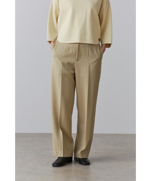YLEVE(イレーヴ)の「YLEVE / WOOL RAYON TWILL TR(その他パンツ・レディース・ベージュ・2/1/0)」の1枚目の写真