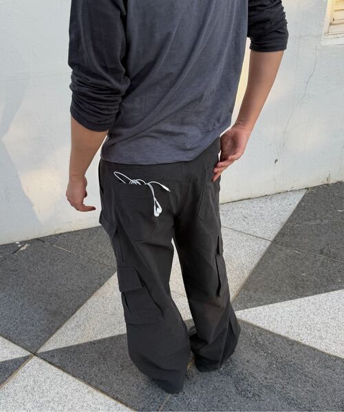 JUAN HOMME(ジュアンオム)の「Blunt カーゴパンツ (チャコール)(その他パンツ・メンズ・その他・SMALL/MEDIUM/LARGE)」の2枚目の写真
