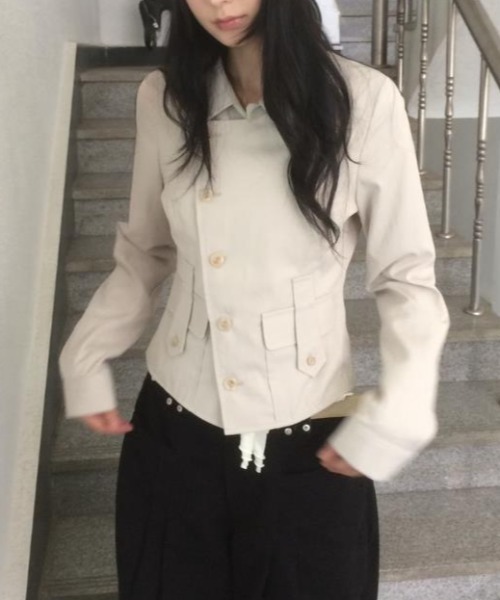 semplice(センプリチェ)の「ショートコート【韓国ファッション】(その他アウター・レディース・ベージュ/ブラック・F)」の6枚目の写真