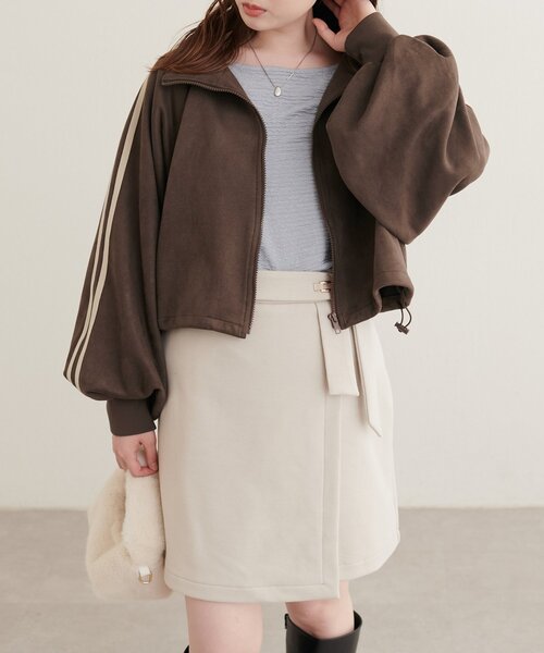 natural couture(ナチュラルクチュール)の「袖ラインスタンドショートブルゾン(ブルゾン・レディース・グレイッシュベージュ/ブラウン/チャコールグレー・FREE)」の19枚目の写真