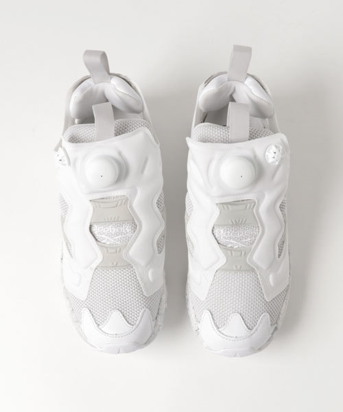 Reebok(リーボック)の「【2016年春夏】インスタポンプ フューリー ACHM Reebok CLASSIC(リーボック クラシック)(スニーカー・メンズ・ホワイト/ネイビー・28.5cm/23.5cm/24.0cm/27.0cm/26.5cm/30.0cm/23.0cm/24.5cm/25.5cm/27.5cm/29.0cm/29.5cm/28.0cm/25.0cm/26.0cm)」の6枚目の写真