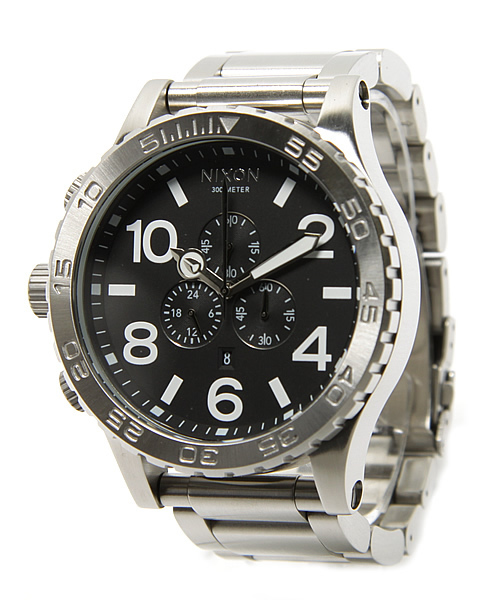 NIXON(ニクソン)の「THE 51-30 CHRONO(アナログ腕時計・メンズ・ブラック/ホワイト/ネイビー/ゴールド/ブラック系その他/ゴールド系その他/ピンクゴールド/ホワイト系その他/シルバー系その他/その他1/その他2/ブルー系その他/その他3/ブラック系その他2・FREE)」の3枚目の写真