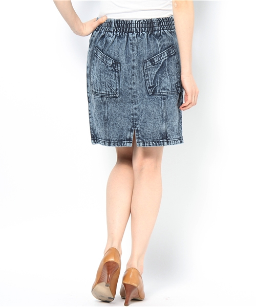 Kastane（カスタネ）の「デニムタイトSK（デニムスカート・レディース・カモフラージュ/インディゴブルー/ライトブルー/ケミカルウォッシュ/アニマル・MEDIUM/SMALL）」の10枚目の写真