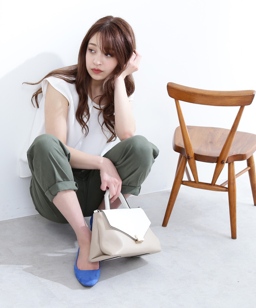 N.(N. Natural Beauty Basic)(エヌエヌナチュラルビューティーベーシック)の「◆パーツ付とろみノースリーブブラウス(シャツ/ブラウス・レディース・ネイビー/ブルー/ベージュ/ホワイト・MEDIUM)」の7枚目の写真