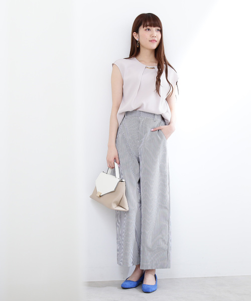N.(N. Natural Beauty Basic)(エヌエヌナチュラルビューティーベーシック)の「◆パーツ付とろみノースリーブブラウス(シャツ/ブラウス・レディース・ネイビー/ブルー/ベージュ/ホワイト・MEDIUM)」の9枚目の写真