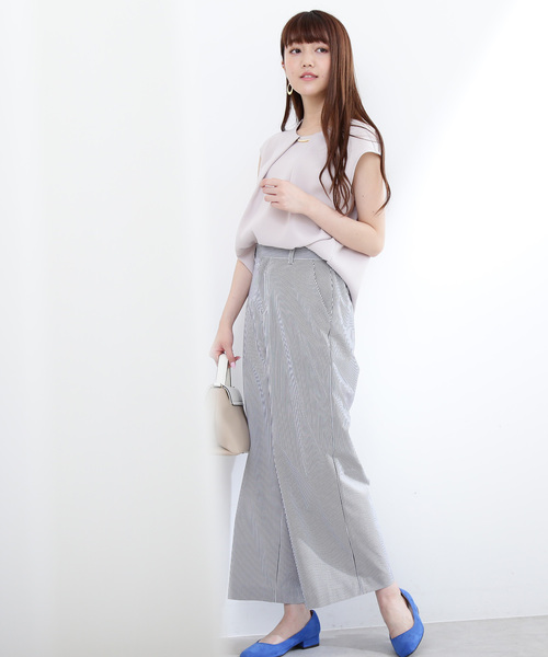 N.(N. Natural Beauty Basic)(エヌエヌナチュラルビューティーベーシック)の「◆パーツ付とろみノースリーブブラウス(シャツ/ブラウス・レディース・ネイビー/ブルー/ベージュ/ホワイト・MEDIUM)」の10枚目の写真