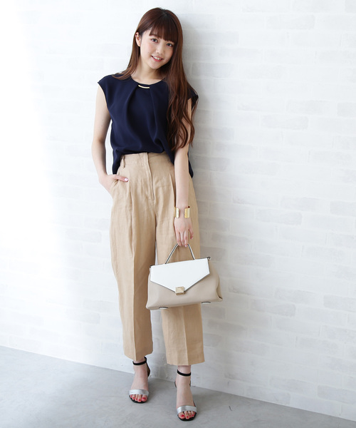 N.(N. Natural Beauty Basic)(エヌエヌナチュラルビューティーベーシック)の「◆パーツ付とろみノースリーブブラウス(シャツ/ブラウス・レディース・ネイビー/ブルー/ベージュ/ホワイト・MEDIUM)」の13枚目の写真