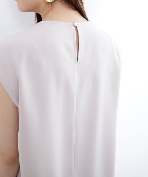 N.(N. Natural Beauty Basic)(エヌエヌナチュラルビューティーベーシック)の「◆パーツ付とろみノースリーブブラウス(シャツ/ブラウス・レディース・ネイビー/ブルー/ベージュ/ホワイト・MEDIUM)」の21枚目の写真