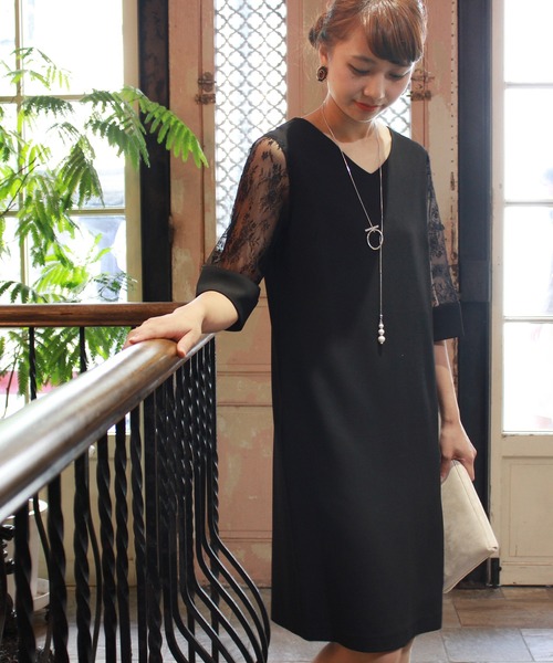 TRUDEA（トルディア）の「袖レースIラインワンピース（ドレス・レディース・ライトグレー/ブラック/ネイビー/ブルー/オレンジ/モカ・MEDIUM/LARGE/X-LARGE）」の17枚目の写真