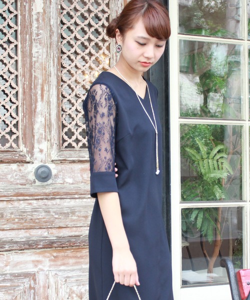 TRUDEA（トルディア）の「袖レースIラインワンピース（ドレス・レディース・ライトグレー/ブラック/ネイビー/ブルー/オレンジ/モカ・MEDIUM/LARGE/X-LARGE）」の13枚目の写真