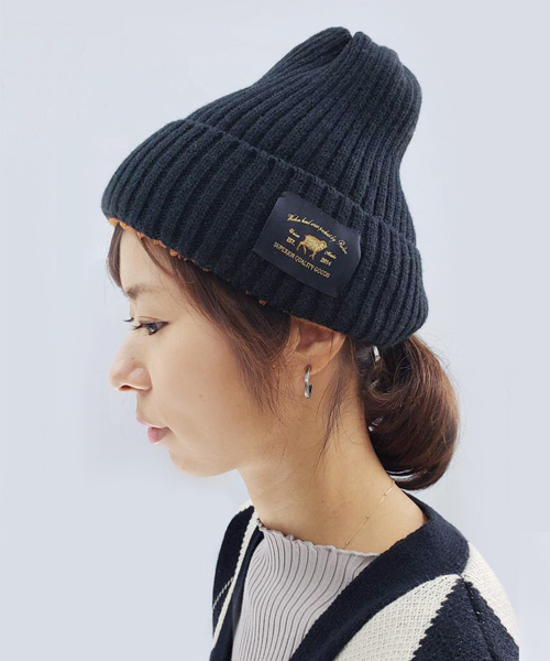 Ruben ルーベン の 裏ボア ブラックワッペンニットキャップ ニットキャップ ビーニー Wear