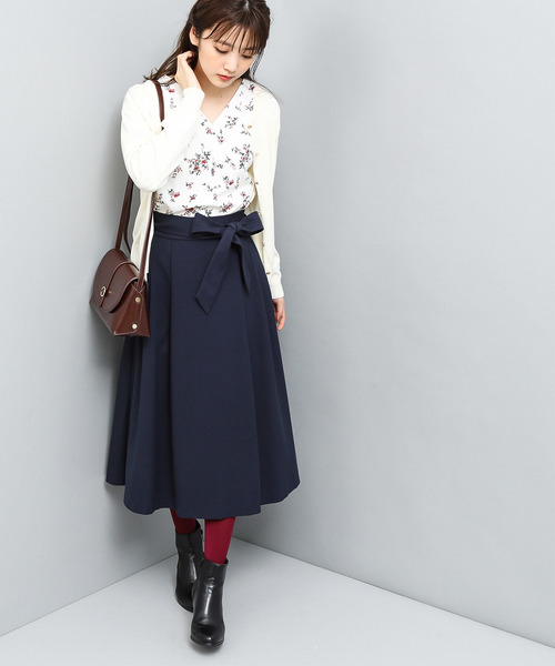 VIS（ビス）の「【泉里香着用アイテム】ベルト付ミモレ丈スカート（スカート・レディース・ネイビー/グリーン/キャメル・S/M）」の4枚目の写真