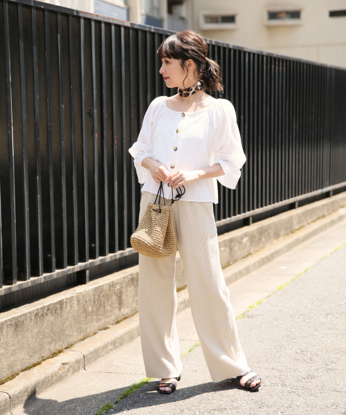 LOWRYS FARM（ローリーズファーム）の「スクエア２ＷＡＹブラウス　836521（シャツ/ブラウス・レディース・ブラック/ベージュ/オフホワイト/グリーン・FREE）」の20枚目の写真