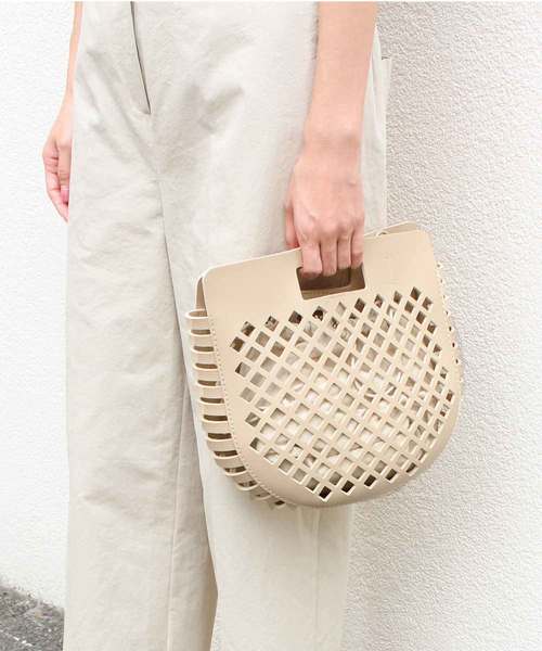 MODE ROBE（モードローブ）の「メッシュハンドバッグ（トートバッグ・レディース・ブラック/ベージュ/アイボリー・FREE）」の3枚目の写真