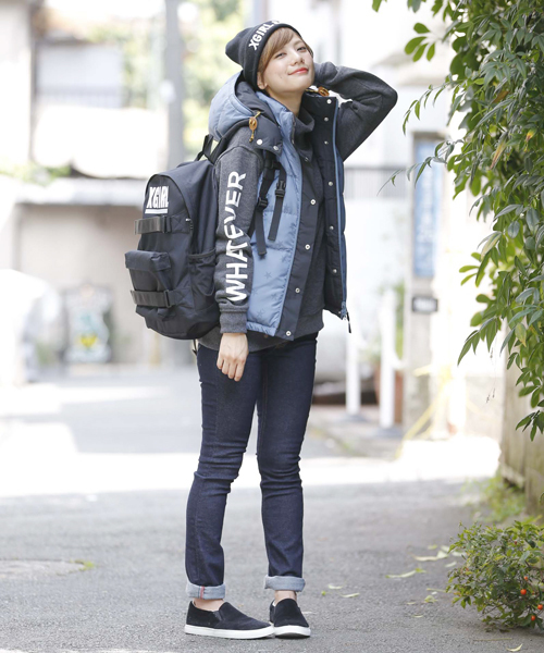 X-girl(エックスガール)の「SK8 BACKPACK 2014(バックパック/リュック・レディース・ブラック/パープル/オレンジ/ネイビー・ONE SIZE)」の17枚目の写真