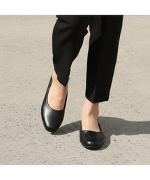 fuwaraku（フワラク）の「【fuwaraku】 ゆったり幅広 5E 防水 ローヒールパンプス <2.5cmヒール> 【21.5cm~25.5cm】（パンプス）」