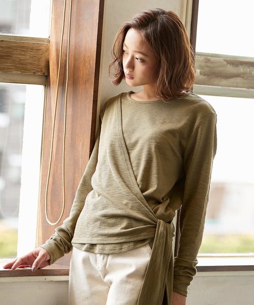 KOBE LETTUCE(コウベレタス)の「サイドリボンレイヤードトップス(Tシャツ/カットソー・レディース・ブラック/カーキ/ピンク系その他・FREE)」の1枚目の写真