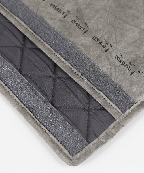 DULTON(ダルトン)の「PADDED ENVELOPE BAG FOR "13 INCH LAPTOP"/PCケース 13インチ(PC・タブレットケース・メンズ・その他/グレー/ホワイト・FREE)」の8枚目の写真