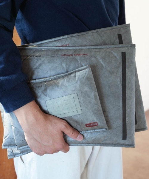 DULTON(ダルトン)の「PADDED ENVELOPE BAG FOR "13 INCH LAPTOP"/PCケース 13インチ(PC・タブレットケース・メンズ・その他/グレー/ホワイト・FREE)」の20枚目の写真