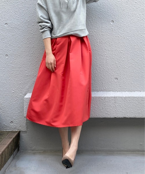 BE NEAT（ビーニート）の「【日本製】ディープタックスカート（スカート・レディース・ベージュ/オレンジ/グリーン・M）」の3枚目の写真