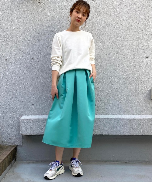 BE NEAT（ビーニート）の「【日本製】ディープタックスカート（スカート・レディース・ベージュ/オレンジ/グリーン・M）」の4枚目の写真