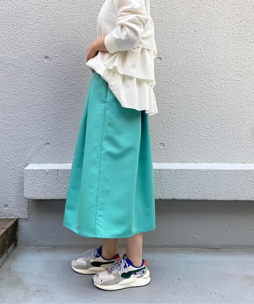 BE NEAT（ビーニート）の「【日本製】ディープタックスカート（スカート・レディース・ベージュ/オレンジ/グリーン・M）」の9枚目の写真