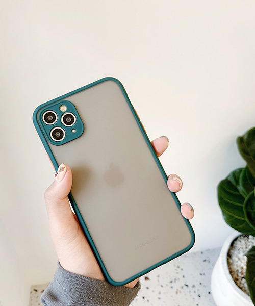 c.u.l（シーユーエル）の「【c.u.l】バンパー風 フレーム マット クリア iPhoneカバー アイフォンケース ipc484（スマホケース/カバー・レディース・ブラック/グリーン/ライトグリーン/レッド/ブルー・K/F/A/E/J/D/B/I）」の9枚目の写真