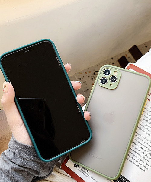 c.u.l（シーユーエル）の「【c.u.l】バンパー風 フレーム マット クリア iPhoneカバー アイフォンケース ipc484（スマホケース/カバー・レディース・ブラック/グリーン/ライトグリーン/レッド/ブルー・K/F/A/E/J/D/B/I）」の10枚目の写真