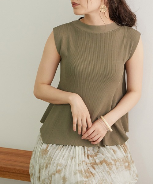 ROPE' PICNIC（ロペピクニック）の「【新色追加】ノースリーブペプラムトップス（ニット/セーター・レディース・ブラウン/ベージュ系その他2/カーキ/ブルー系その他4/ブラック・38）」の17枚目の写真
