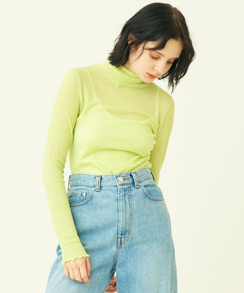 TOMORROWLAND （トゥモローランド）の「ウールリブ タートルネックプルオーバー（Tシャツ/カットソー・レディース・ホワイト/ブラック/オレンジ/ライトイエロー/ダークブラウン/ライトブルー/レッド/サックスブルー/ネイビー/イエロー・S）」の8枚目の写真