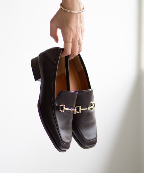 menue（メヌエ）の「スクエアトゥビットローファー（ローファー・レディース・ブラック/ブラウン系その他/アイボリー/ダークブラウン/ダークグリーン/グレイッシュベージュ/オフホワイト/キャメル・XS/M/LL/3L/S/L/SS）」の4枚目の写真