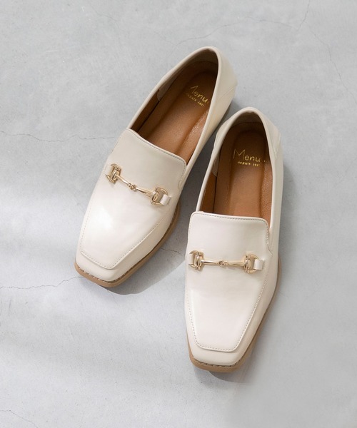 menue（メヌエ）の「スクエアトゥビットローファー（ローファー・レディース・ブラック/ブラウン系その他/アイボリー/ダークブラウン/ダークグリーン/グレイッシュベージュ/オフホワイト/キャメル・XS/M/LL/3L/S/L/SS）」の2枚目の写真