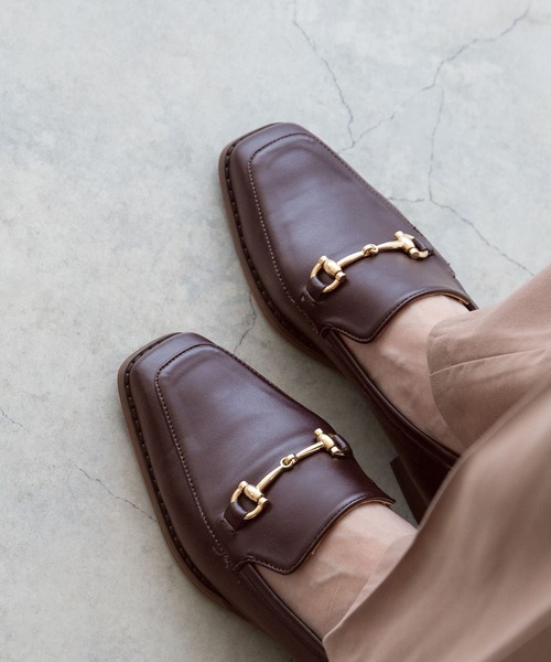 menue（メヌエ）の「スクエアトゥビットローファー（ローファー・レディース・ブラック/ブラウン系その他/アイボリー/ダークブラウン/ダークグリーン/グレイッシュベージュ/オフホワイト/キャメル・XS/M/LL/3L/S/L/SS）」の17枚目の写真