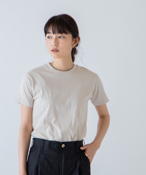 ANGIE(アンジー)の「コットン無地クルーネックTシャツ(半袖)(Tシャツ/カットソー・レディース・ブラック/オフホワイト/ライトパープル/ライトベージュ・SMALL/MEDIUM)」の1枚目の写真