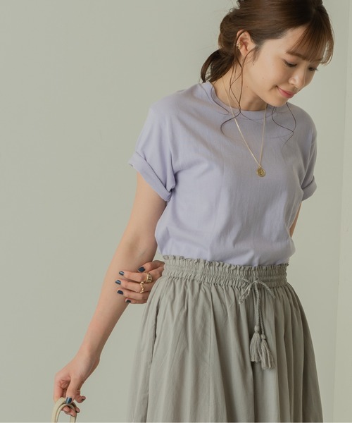 ANGIE(アンジー)の「コットン無地クルーネックTシャツ(半袖)(Tシャツ/カットソー・レディース・ブラック/オフホワイト/ライトパープル/ライトベージュ・SMALL/MEDIUM)」の17枚目の写真