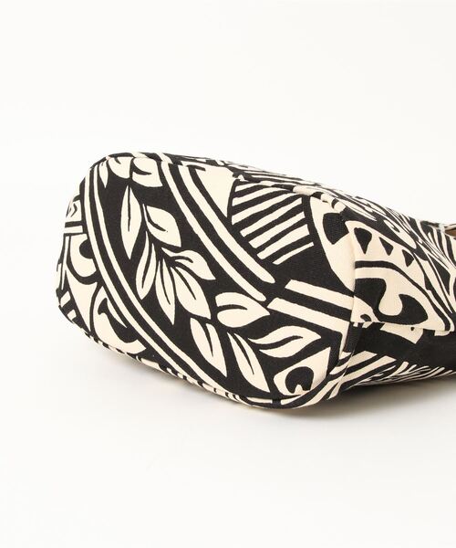 Kahiko（カヒコ）の「【Kahiko】ポリネシアントライバル柄ミニトートバッグ（トートバッグ・レディース・ベージュ/ネイビー/ブラウン/グリーン・FREE）」の5枚目の写真