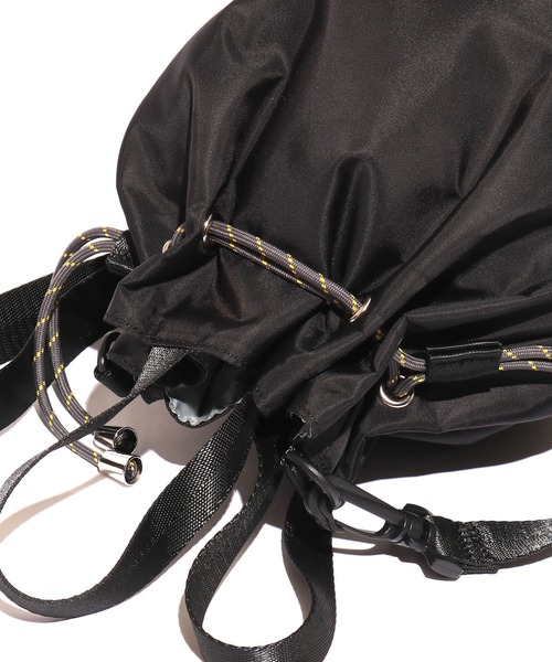 OUTDOOR PRODUCTS（アウトドアプロダクツ）の「OUTDOOR PRODUCTS/アウトドアプロダクツ MIRAMAR BAG バック 巾着バック ショルダーバック ミニ（ショルダーバッグ・メンズ・アイボリー/ブラック/レオパード・FREE）」の16枚目の写真