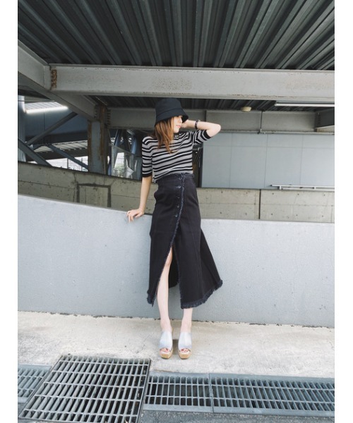 ASYMMETRY BUTTON SLIT SKIRT/アシメトリーボタンスリット