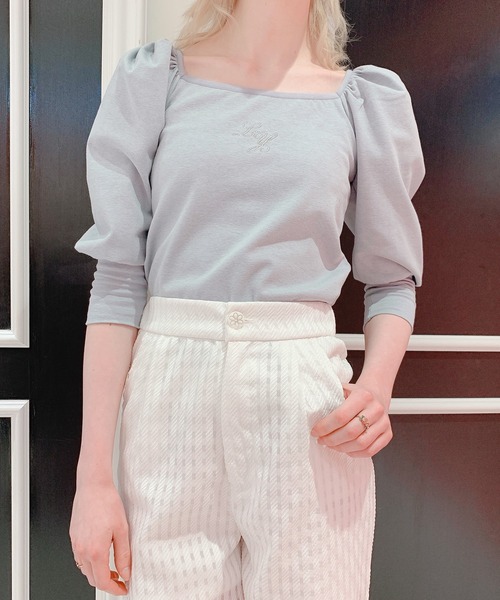 lilLilly(リルリリー)の「バックオープンパワショルトップス(Tシャツ/カットソー・レディース・ホワイト/ブラック/ブルー/ピンク・FREE)」の3枚目の写真