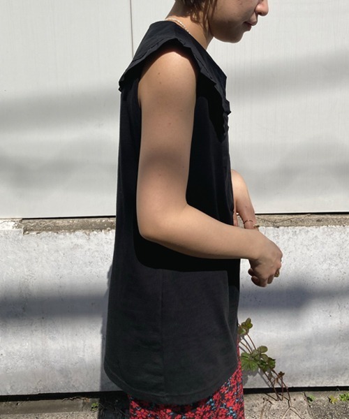 Factor=（ファクターイコール）の「つけ襟風ビックカラーノースリーブカットソー（付け襟・レディース・ホワイト系1/ホワイト系2/ブラック系1/ブラック系2・FREE）」の5枚目の写真