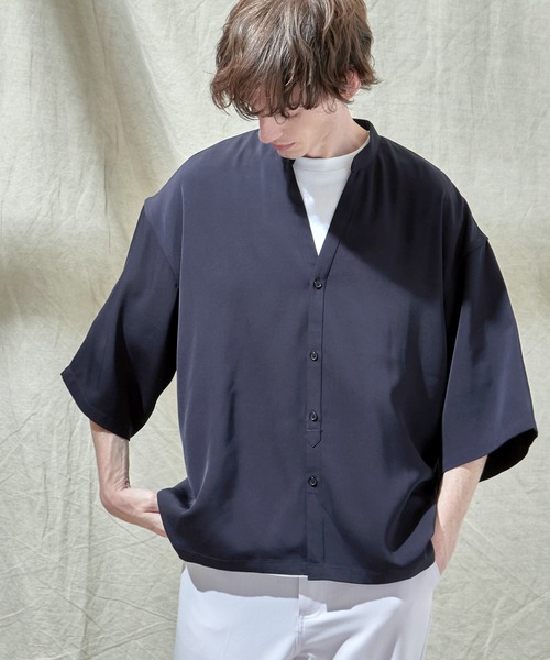 EMMA CLOTHES(エマクローズ)の「トロミオーバーサイズドルマン VネックスキッパーS/Sシャツ フハクカーディガン EMMA CLOTHES(カーディガン/ボレロ・メンズ・ネイビー/ブラック/グリーン系その他/ライトグレー/ブルー系その他/ベージュ・M/L)」の5枚目の写真