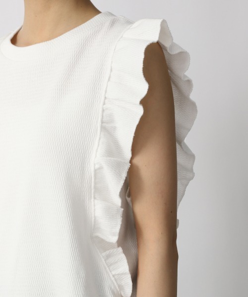 LOWRYS FARM（ローリーズファーム）の「ソデフリルＳＳ　947038（Tシャツ/カットソー・レディース・ブラック/ダークブラウン/ブルー/アイボリー・FREE）」の10枚目の写真