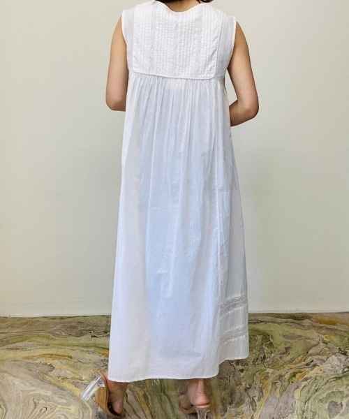 TEVALT(ヴァレット)の「レース使いマキシワンピース(ワンピース・レディース・オフホワイト/オレンジ/ダークネイビー・38)」の6枚目の写真